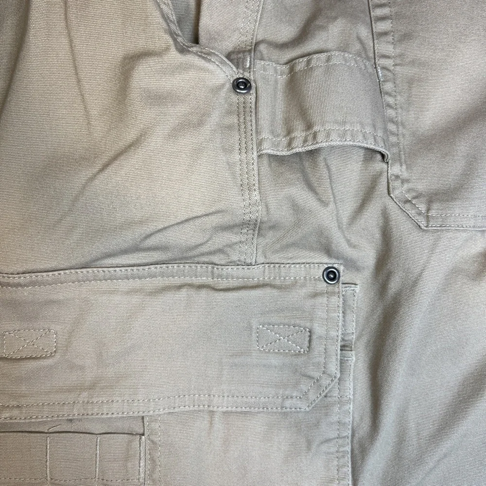 Duluth Trading Mens Pants 44x30 Tan Coolmax Flex Firehose Cargo Stretch Workwear